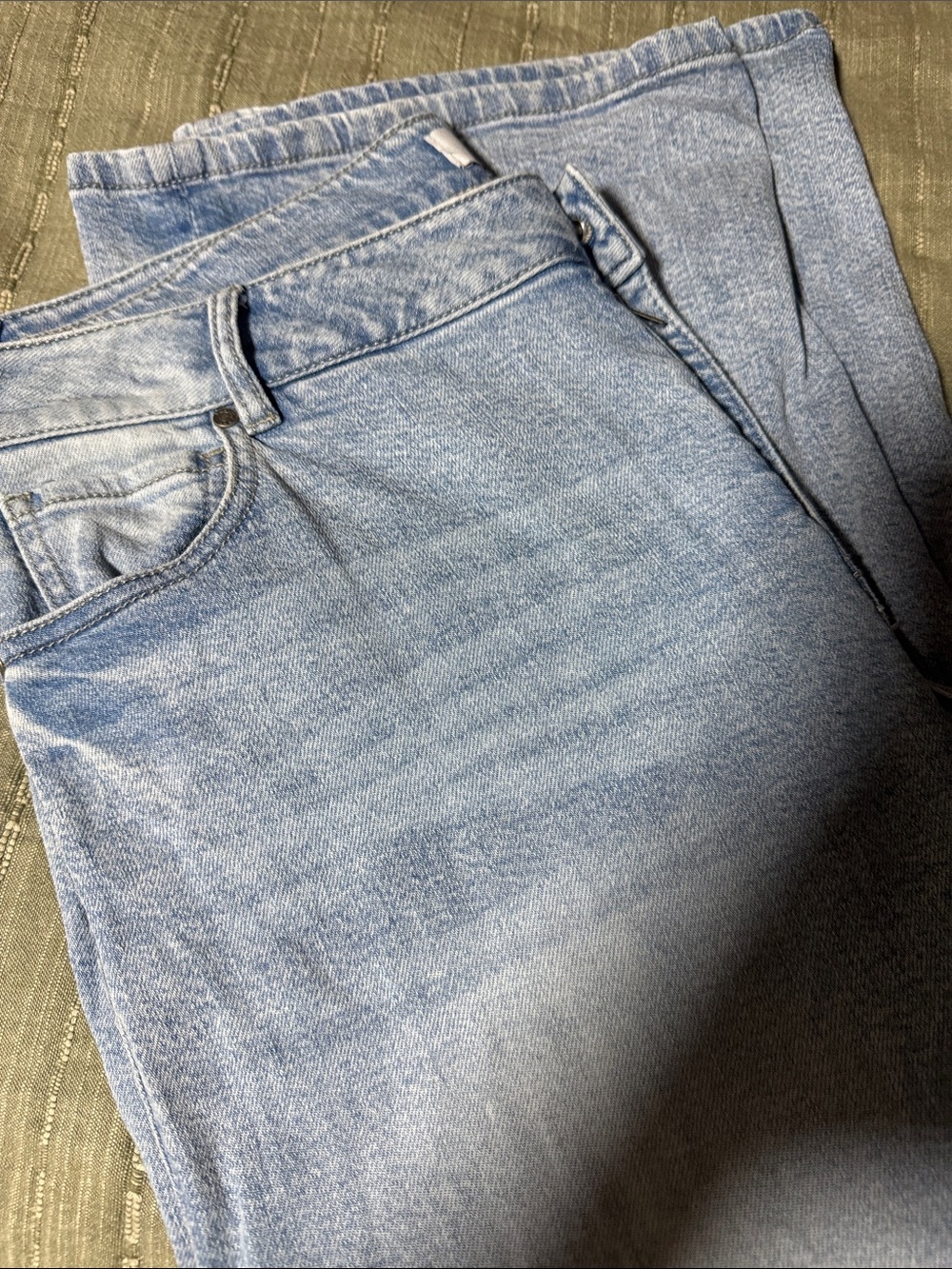 CAbi Naples Crop Light Blue Wide-Leg Jeans Spring 26 - Picture 2 of 4